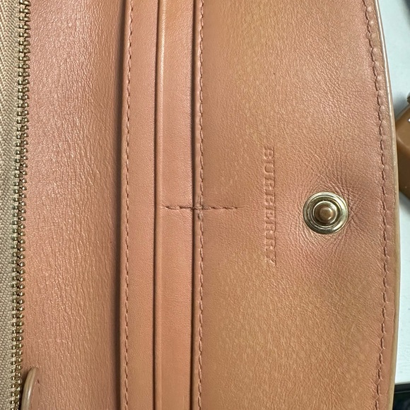 BURBERRY Long Wallet - Picture 11 of 17